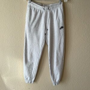 Nike Women  Gray Joggers Size Small